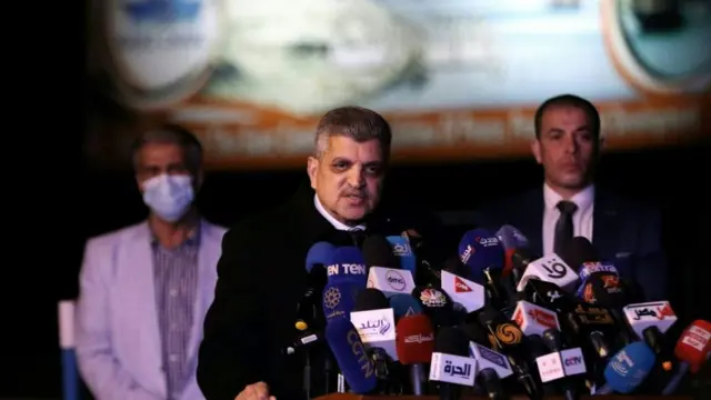 એવર ગિવન જહાજને કાઢવામાં આવ્યા બાદ સુએઝ નહેર સત્તામંડળના વડા ઓસામા રબીએ મીડિયા સાથે વાત કરી હતી.