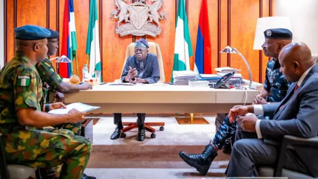 Tinubu atawọn ologun