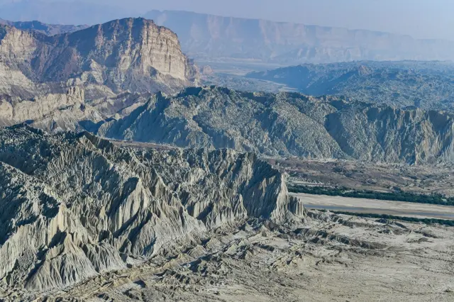 ہنگول نیشنل پارک کا پہاڑی سلسلہ