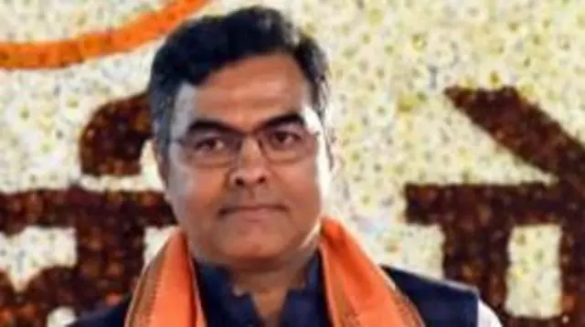 प्रवेश वर्मा को सीएम की कुर्सी का प्रबल दावेदार माना जा रहा था. हालांकि, पार्टी ने रेखा गुप्ता को मुख्यमंत्री बनाया.