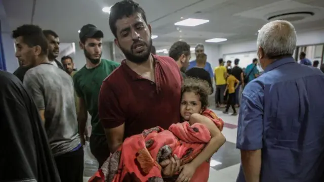 গাজায় ৫৮০০ মানুষের মৃত্যুর কথা জানিয়েছে সেখানকার স্বাস্থ্য মন্ত্রণালয়