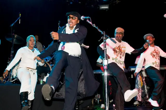 Le musicien soukous congolais Jean Badal 'JB' M'piana