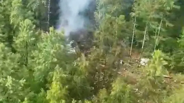 A fumaça sobe da floresta no extremo leste da Rússia