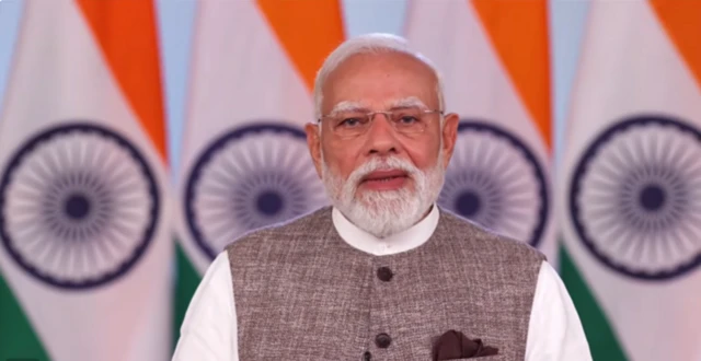 મોદી ભાષણ દેશને નામ સંબોધન મહિલા અનામત બિલ સંવિધાનમાં સંશોધન વિપક્ષ વિરોધ કૉંગ્રેસ ભાજપ એનડીએ રાહુલ ગાંધી તૃણમૂલ કૉંગ્રેસ સપા, અમિત શાહ બીબીસી ગુજરાતી ભારત ડિલિમિટેશન