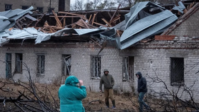 Kerusakan yang disebabkan serangan rudal Rusia di Dnipro pada Kamis (21/11).