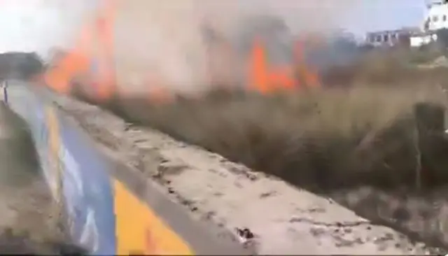 கல்லறையில் தீ வைக்கப்பட்டது