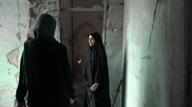 المعلمة الإيرانية أمينة