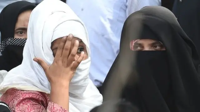 कश्मीरी महिलाएं