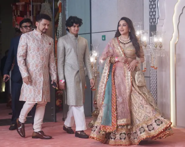 माधुरी दीक्षित 