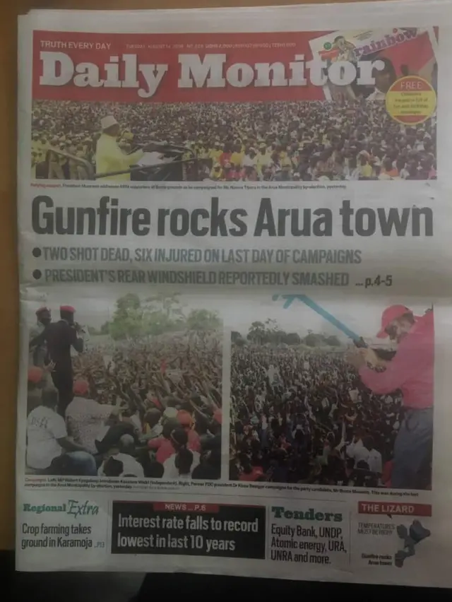 Wargeyska madaxa banaan ee Daily Monitor ayaa boggiisa hore u isticmaalay sawirada Wine (bidix) , Mr Museveni (kor) iyo Mr Besigye (midig)