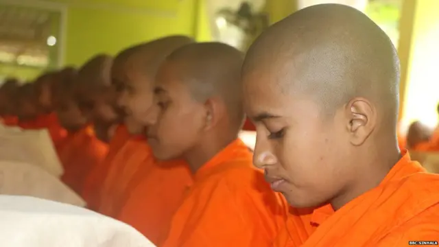 භික්ෂුණීන් වහන්සේ