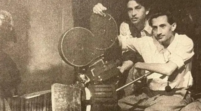 राज कपूर यांनी 'आवारा'चे दिग्दर्शन केले होते आणि त्यात अभिनयही केला होता.