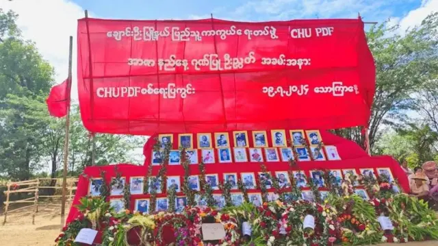 ၂၀၂၄ ခုနှစ် ချောင်းဦးမြို့နယ်၊ ချောင်းဦး PDF ရဲ့ စစ်ရေးပြကွင်းထဲမှာ ကျင်းပခဲ့တဲ့ အာဇာနည်နေ့ အခမ်းအနားမြင်ကွင်း