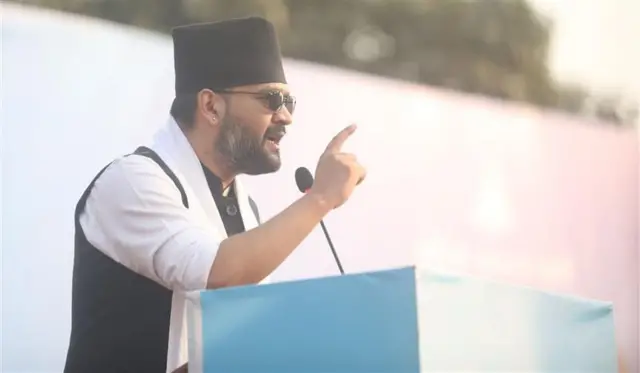 जनकपुरमा भाषण गर्दै राष्ट्रिय स्वतन्त्र पार्टीका उम्मेदवार बालेन्द्र शाह बालेन