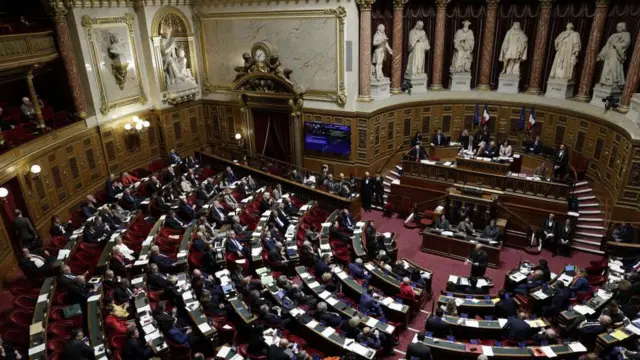 Senadores franceses participambetnacional código promocionaldebate para votaçãobetnacional código promocionalum plano do governo para consagrar a “liberdade”betnacional código promocionalfazer um aborto na constituição francesa