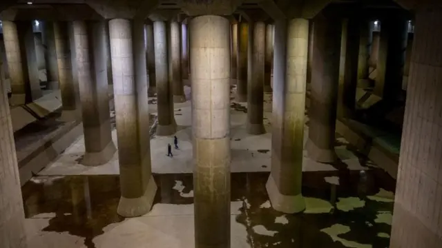 பேரிடரிலும் நீர் சேகரிப்பு