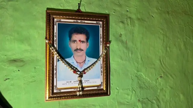 ज्योती यांचे पती अरविंद चव्हाण यांनी ऑक्टोबर महिन्यात आत्महत्या केली.