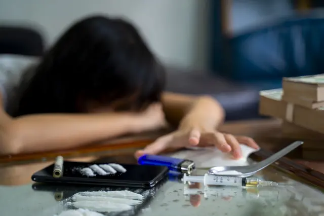 போதை ஊசியாகும் புற்றுநோய் வலி நிவாரணி மருந்துகள் ஈரோடு இளைஞர்களிடையே அதிகரிக்கும் பழக்கம்