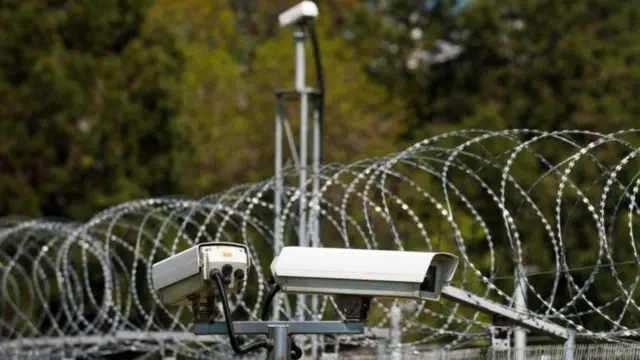 இங்கிலாந்து, உளவு அமைப்புகள், வரலாறு, உளவாளிகள், அரசியல்