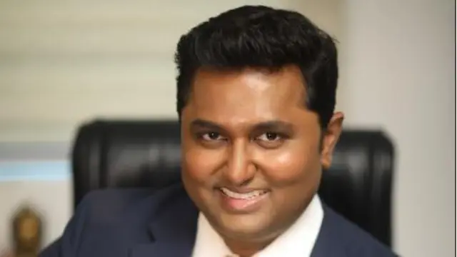 డాక్టర్ కార్తిక్ రామ్