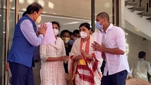 સંસદસભ્ય મોહન ડેલકર આહત્મહત્યા, પ્રફુલ ખોડા પટેલ, બોમ્બે હાઇકોર્ટ, સુપ્રીમ કોર્ટ, કલા ડેલકર, અભિનવ ડેલકર, ઉદ્ધવ ઠાકરે, ભાજપ, દમણ અને દાદરા નગર હવેલી, બીબીસી ગુજરાતી