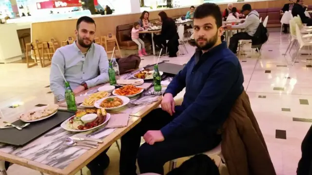 مركز ويستفيلد التجاري القريب من مكان إقامة محمد الحاج علي وأخيه