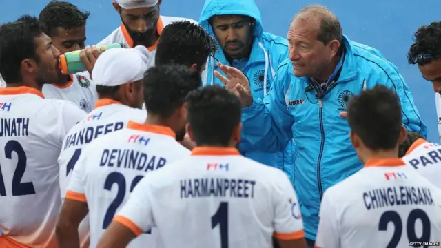 हॉकी कोच