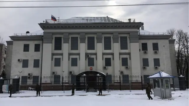 Так зараз виглядає посольство РФ у Києві