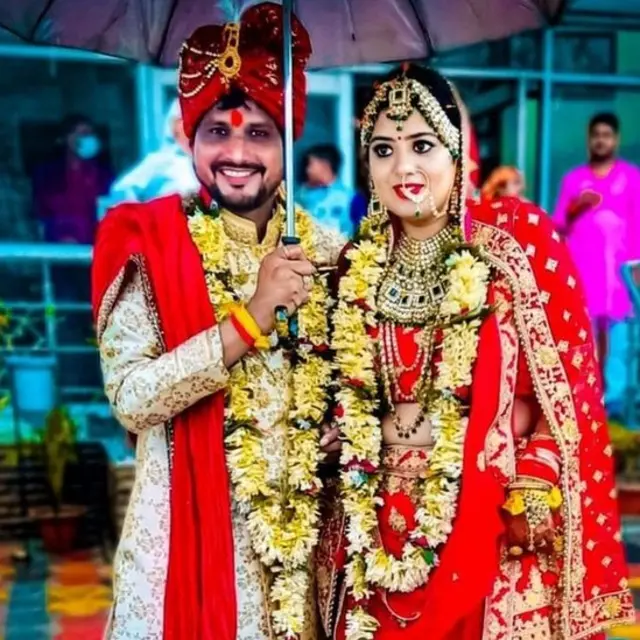 دیپتی اور انیش کی شادی کی تصویر