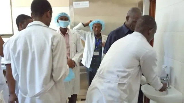 wahudumu wa vyumba vya kuhifadhia maiti