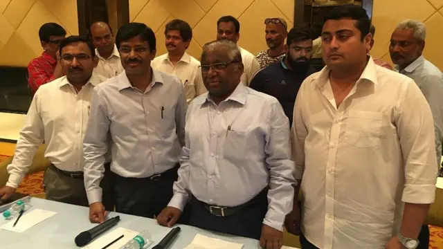 విలేకరుల సమావేశంలో మాట్లాడుతున్న టీవీ 9 కొత్త యాజమాన్యం