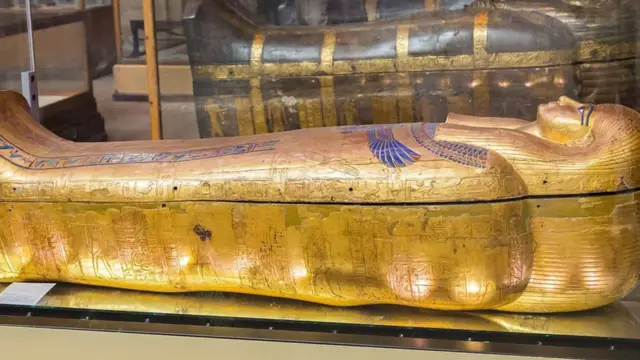 Endrjuz i njen partner su platili iskopavanja i iskopali između 25 i 30 grobnica u Dolini kraljeva, među njima i grobnice Juje i Tuje