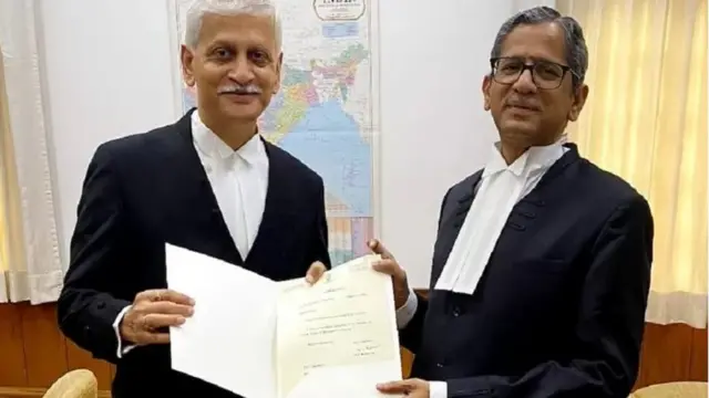 ત્રણ તલાકના કાયદેસરપણા પર સુનાવણી કરનારી બંધારણીય પીઠનો પણ તેઓ એક ભાગ હતા