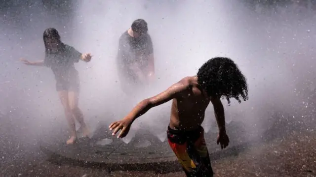 చిన్నపిల్లలకు వడదెబ్బ తగిలే ప్రమాదం ఎక్కువ