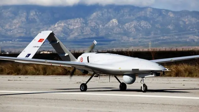 با عمیق‌تر شدن روابط دفاعی آنکارا و کیف، اوکراین چند فروند پهپاد بایراکتار تی‌بی‌۲ ساخت ترکیه خریداری کرده است