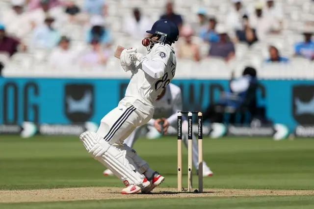 இந்தியா - இங்கிலாந்து, மூன்றாவது டெஸ்ட் போட்டி, மூன்றாம் நாள் ஆட்டம், லார்ட்ஸ் மைதானம், ரிஷப் பந்த், கே.எல்.ராகுல், இந்திய கிரிக்கெட் அணி