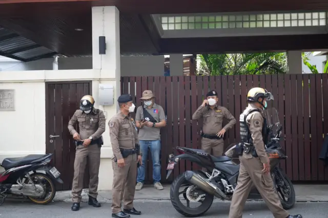 ต﻿รวจค้นผู้ต้องสงสัยเชื่อมโยงผับจินหลิง