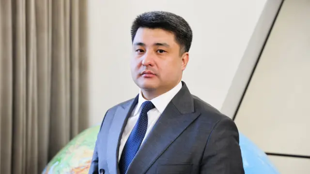 Manasbek Samidinov