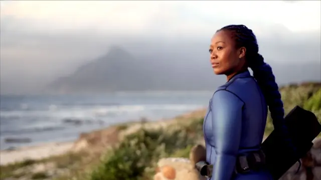 Umuhinga wa mbere wo kwibira mu nzuzi n’ibiyaga, w’umwiraburekazi, muri Africa y’epfo.