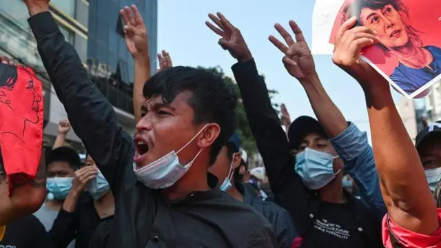 మియన్మార్‌లో సైనిక పాలన