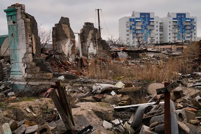 Мариупол шаҳридаги вайроналар. 