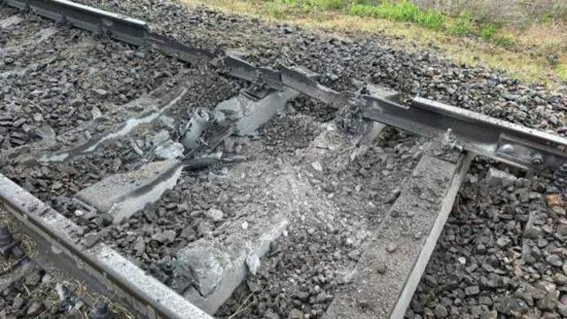 Пошкоджене залізничне полотно в Херсоні