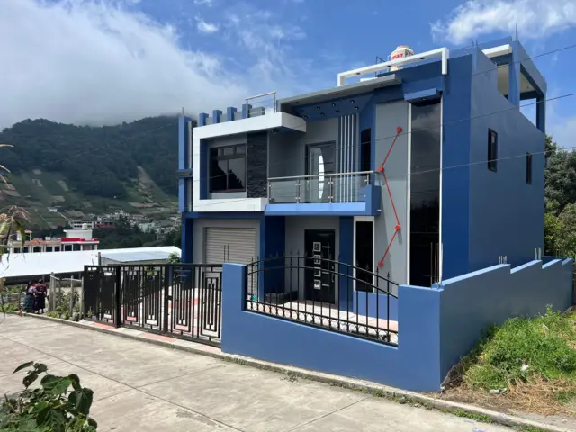 Casa de remesas azul
