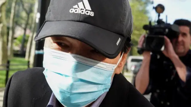 นายหลู ออกมาจากศาลบรูคลิน