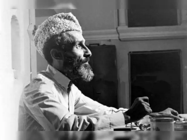 বাস্তবের কাশিম রাজভি (নিজামের আর্কাইভ থেকে)