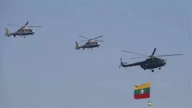 মার্চে মিয়ানমারের সশস্ত্র বাহিনী দিবসে প্রদর্শন করা হেলিকপ্টার