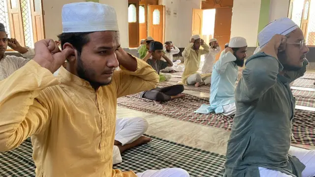 यूपी के मदरसों में योग