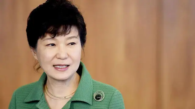 Park Geun-hye adalah presiden perempuan pertama Korea Selatan, dan juga pemimpin pertama yang dipilih secara demokratis, yang dipaksa turun dari kekuasaan.