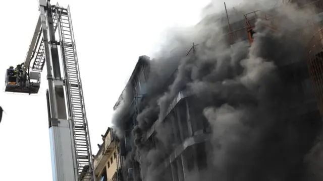 Aworan ina ọja Balogun nilu Eko