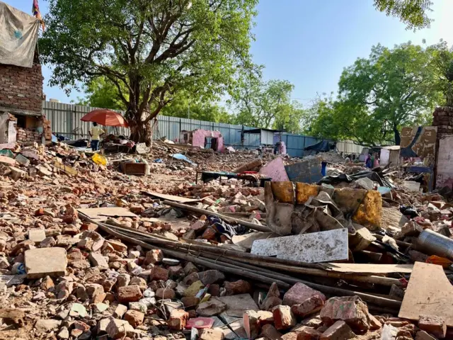 ગુજરાતનો હોલીવૂડ વિસ્તાર, અમદાવાદ, ગુલબાઈ ટેકરા, ગુલબાઈ ટેકરાના લોકો હવે ક્યાં જશે, બીબીસી ગુજરાતી, ગુજરાત